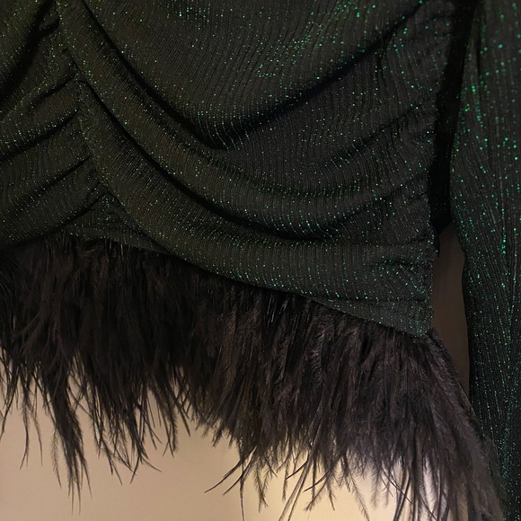 NWT Saylor green black feather sparkle long sleeve top - Picture 5 of 5
